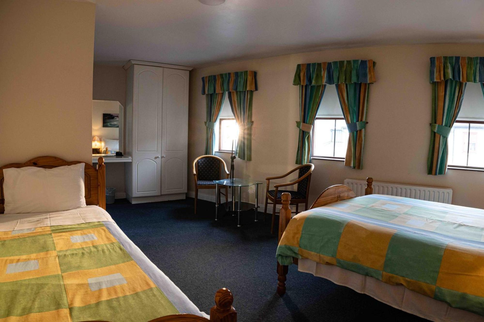 Bed and breakfast Mccarthy'S Westport Extérieur photo